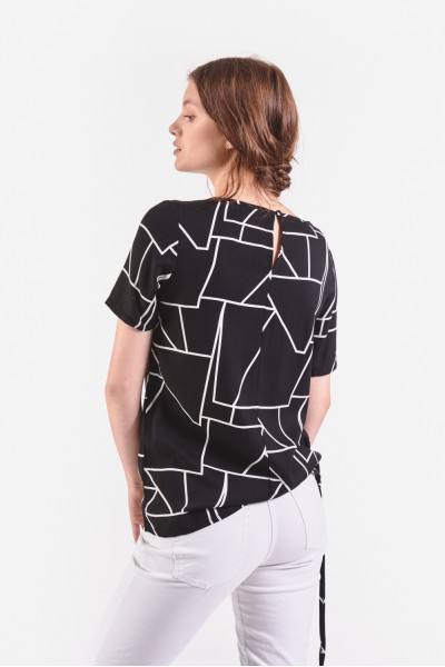 Bluzka w geometryczne wzory Bluzka w geometryczne wzory