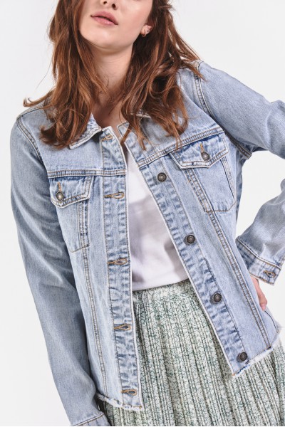 Dżinsowa kurtka z jasnego denimu Dżinsowa kurtka z jasnego denimu