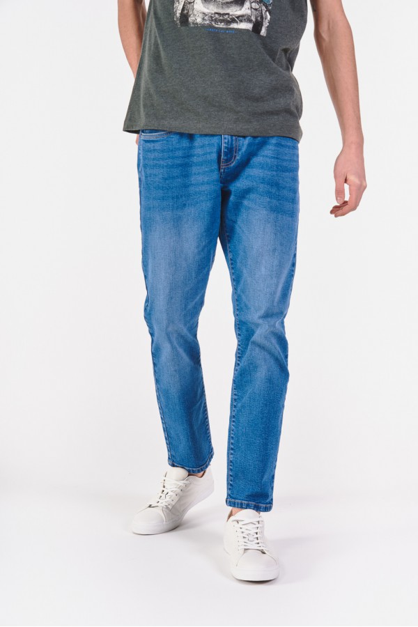 Klasyczne jeansy z normalnym stanem Klasyczne jeansy z normalnym stanem