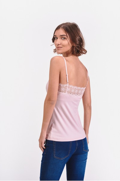 Top z gładkiego materiału z koronką przy dekolcie Top z gładkiego materiału z koronką przy dekolcie
