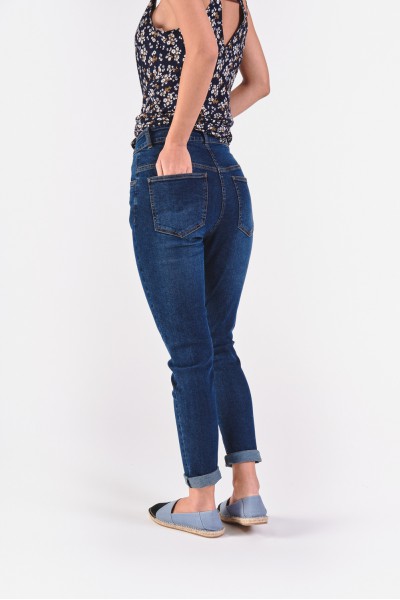 Dżinsowe spodnie z ciemnego denimu Dżinsowe spodnie z ciemnego denimu
