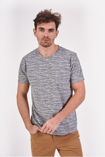 T-shirt z kieszonką T-shirt z kieszonką
