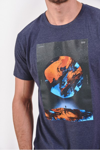 Melanżowy t-shirt z kosmicznym nadrukiem Melanżowy t-shirt z kosmicznym nadrukiem