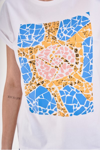 T-shirt z nadrukiem imitującym mozaikę T-shirt z nadrukiem imitującym mozaikę