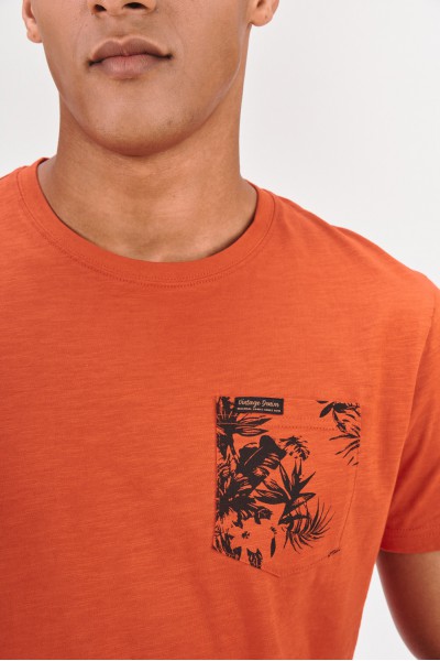 T-shirt z kieszonką T-shirt z kieszonką