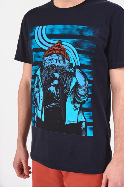T-shirt z bawełnianego materiału T-shirt z bawełnianego materiału