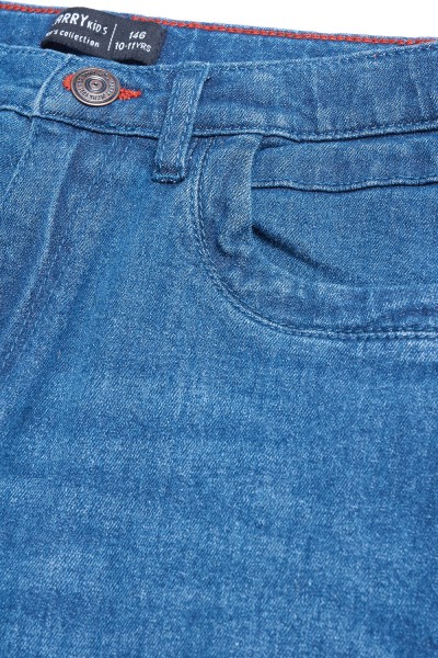 Klasyczne jeansy z przetarciem
