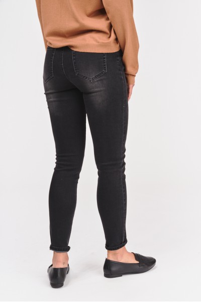 Spodnie z ciemnego denimu Spodnie z ciemnego denimu