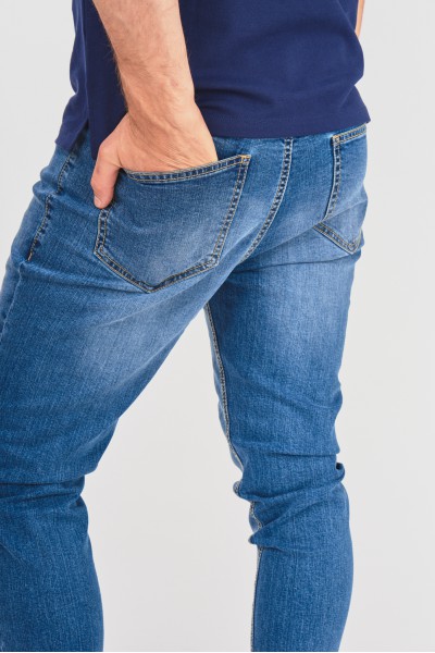 Jeasny z jasnego denimu Jeasny z jasnego denimu
