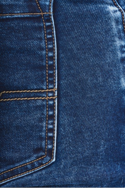 Jeansy z ciemnego denimu Jeansy z ciemnego denimu