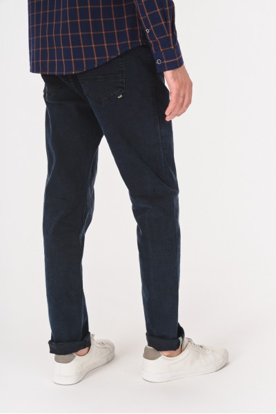 Jeansy z ciemnego denimu Jeansy z ciemnego denimu