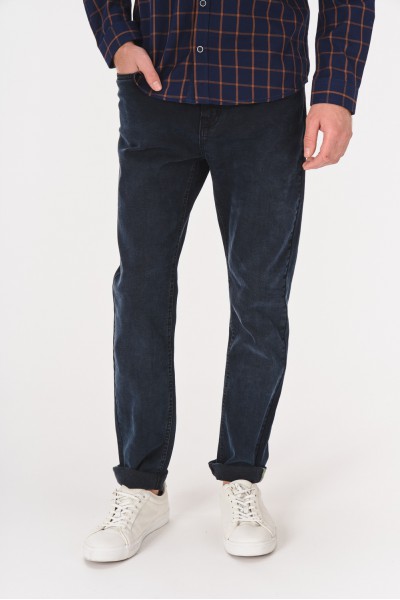 Jeansy z ciemnego denimu Jeansy z ciemnego denimu