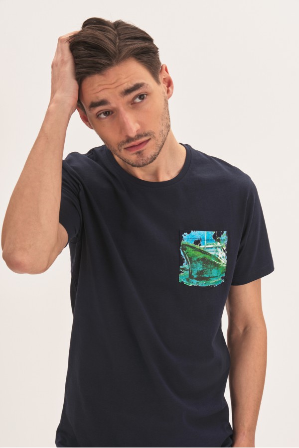 T-shirt z kieszonką T-shirt z kieszonką