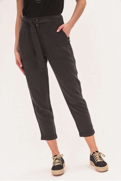 Materiałowe spodnie w stylu casual Materiałowe spodnie w stylu casual