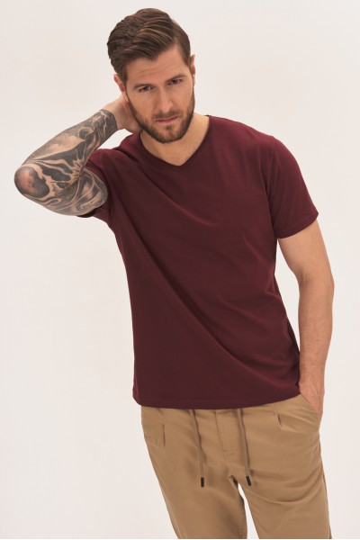 T-shirt z dekoltem w serek T-shirt z dekoltem w serek