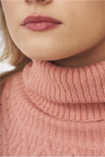 Sweter w regularny splot
